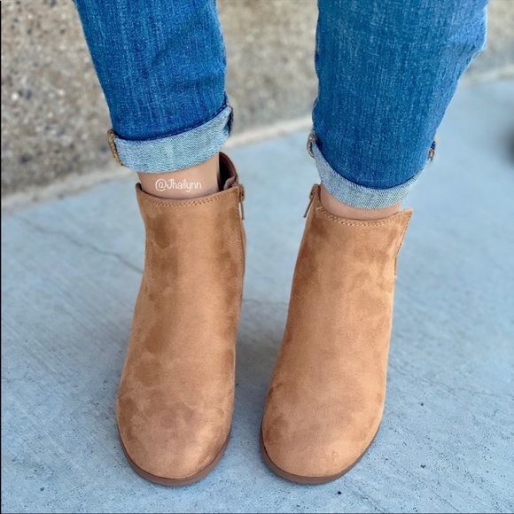 Tan ankle wedge bootie - Picture 4 of 4